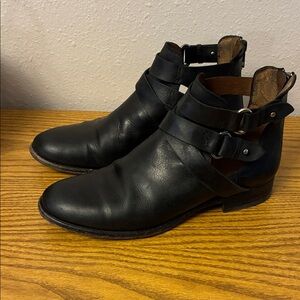 Frye Carly Cut Out Shooties Ankle Boots